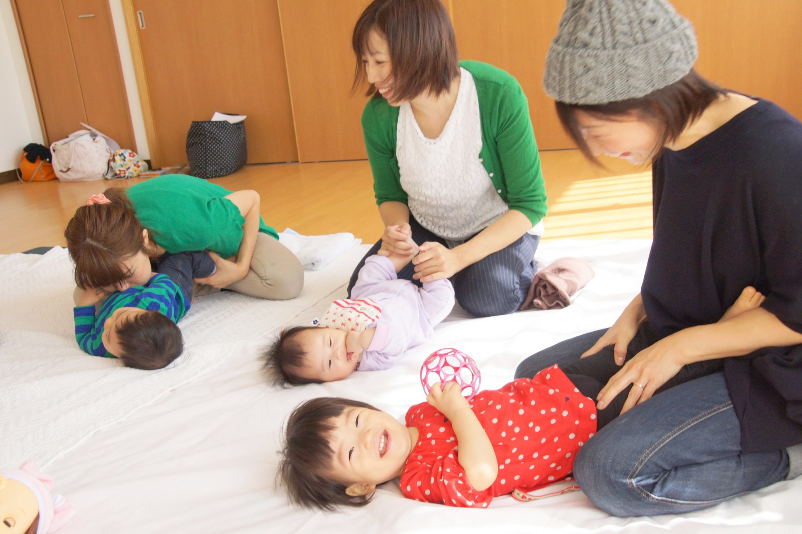 ベビーマッサージ